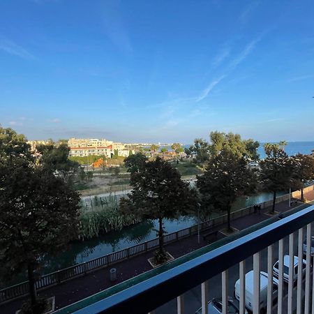 Vue Sur Mer - Magnifique Appartement Tout Confort - Terrasse Et Parking Prive Cagnes-sur-Mer Kültér fotó
