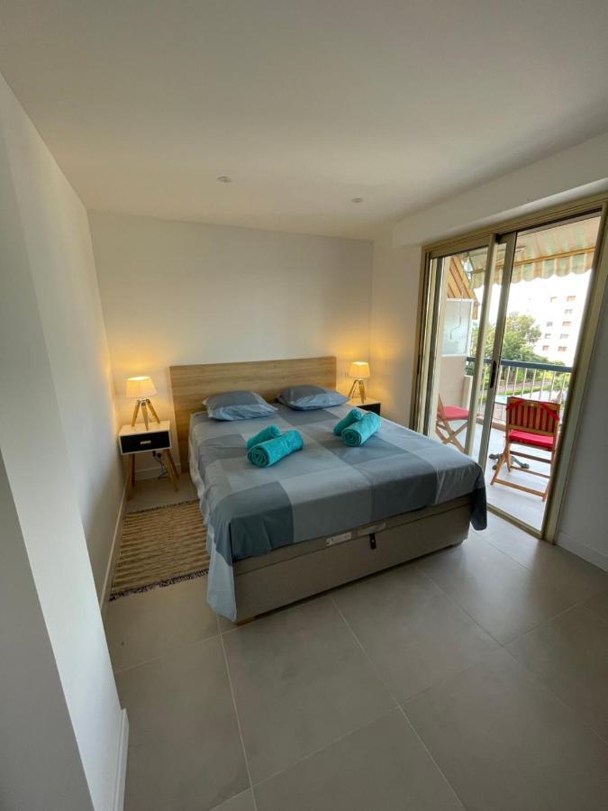 Vue Sur Mer - Magnifique Appartement Tout Confort - Terrasse Et Parking Prive Cagnes-sur-Mer Kültér fotó