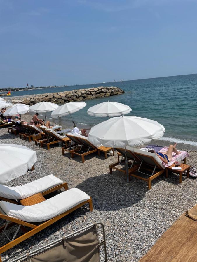 Vue Sur Mer - Magnifique Appartement Tout Confort - Terrasse Et Parking Prive Cagnes-sur-Mer Kültér fotó